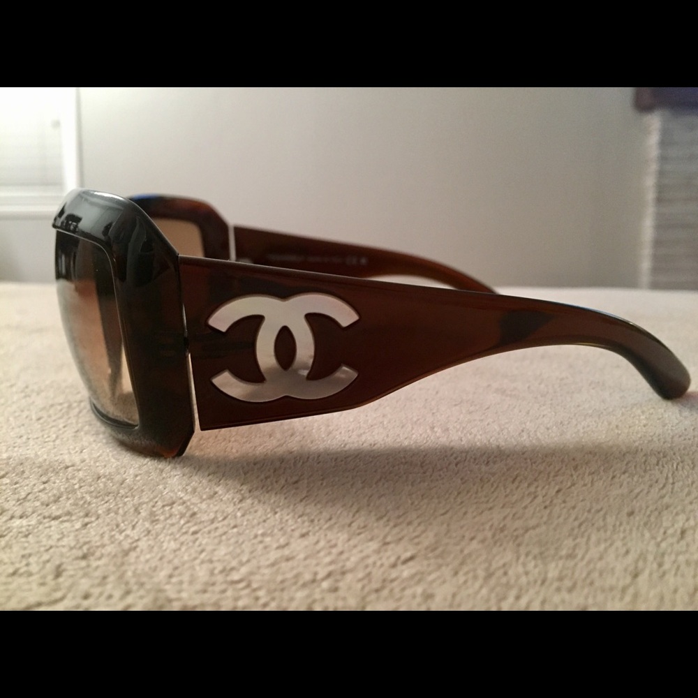 CHANEL Mother of Pearl Sunglasses 5076-H Brown - Picture 5 of 8